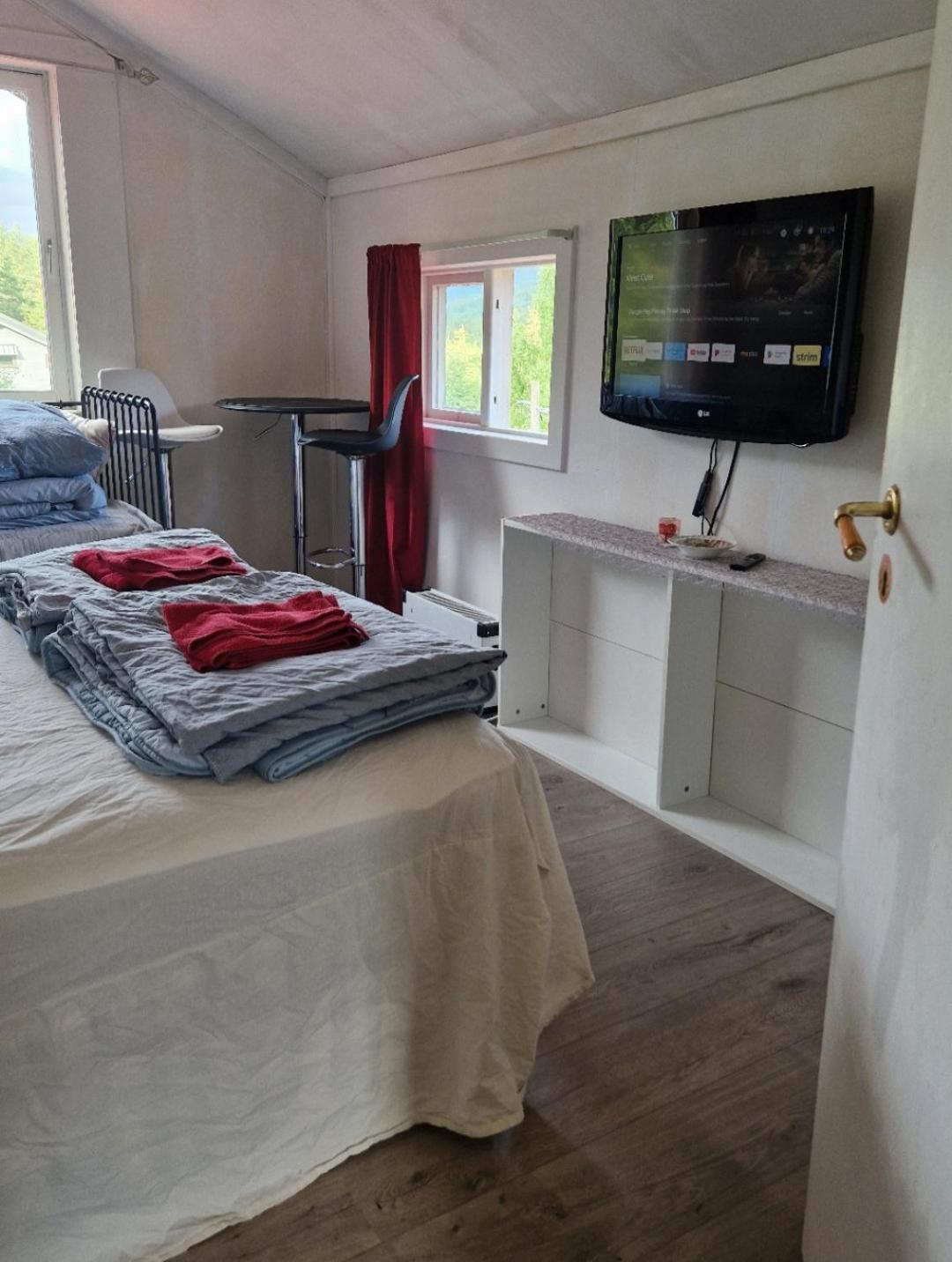 Holiday Rooms Gol Bagian luar foto